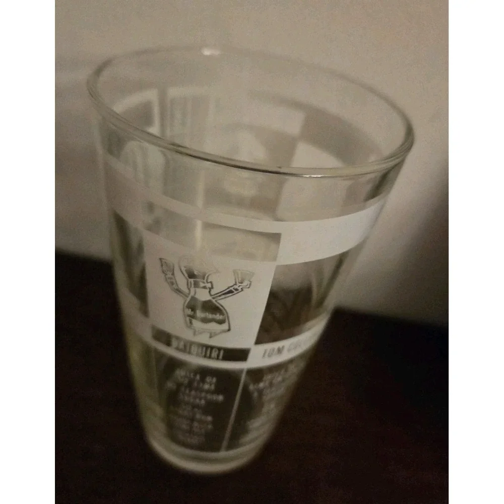 Mr. Bartender Vintage FEDERAL Glass Bar Recipe Cocktail Shaker Illustrated White